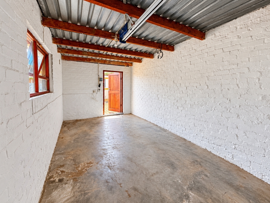 4 Bedroom Property for Sale in Bothasig Western Cape